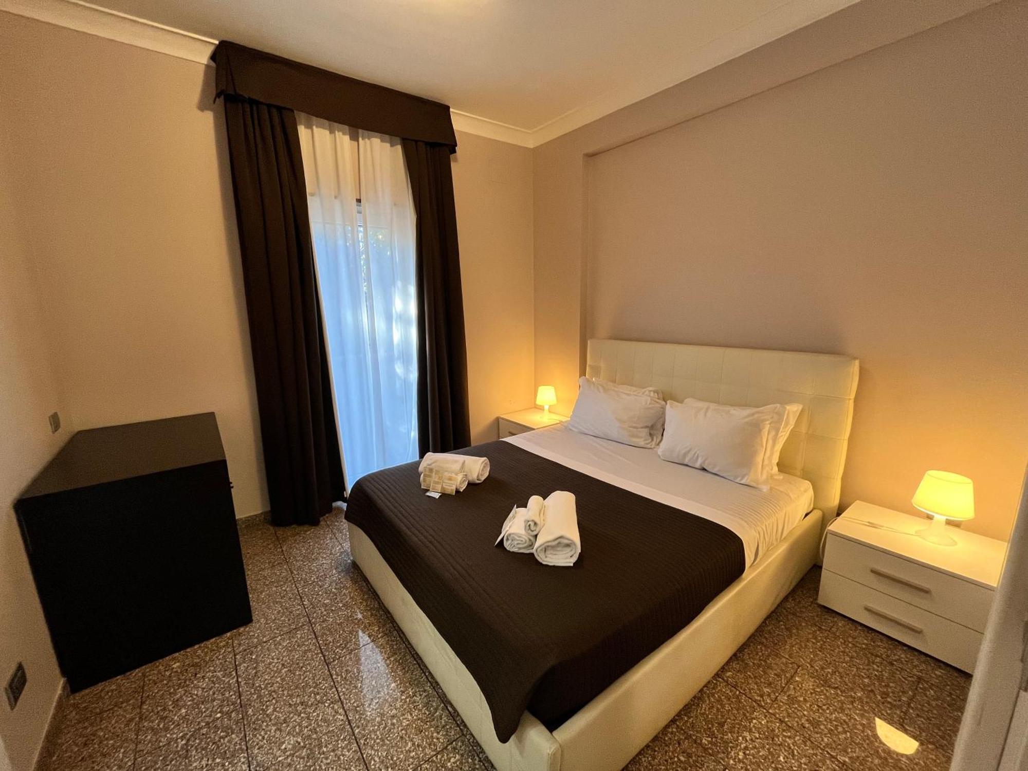 Eh Suites Rome Airport Euro House Hotels Фьюмичино Экстерьер фото