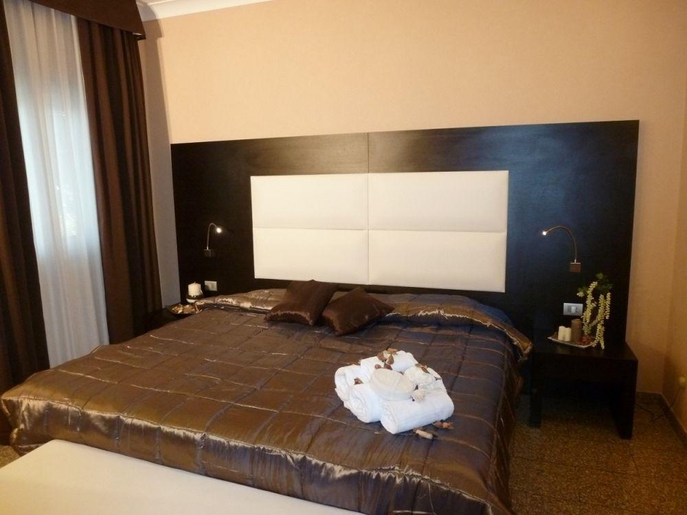 Eh Suites Rome Airport Euro House Hotels Фьюмичино Экстерьер фото